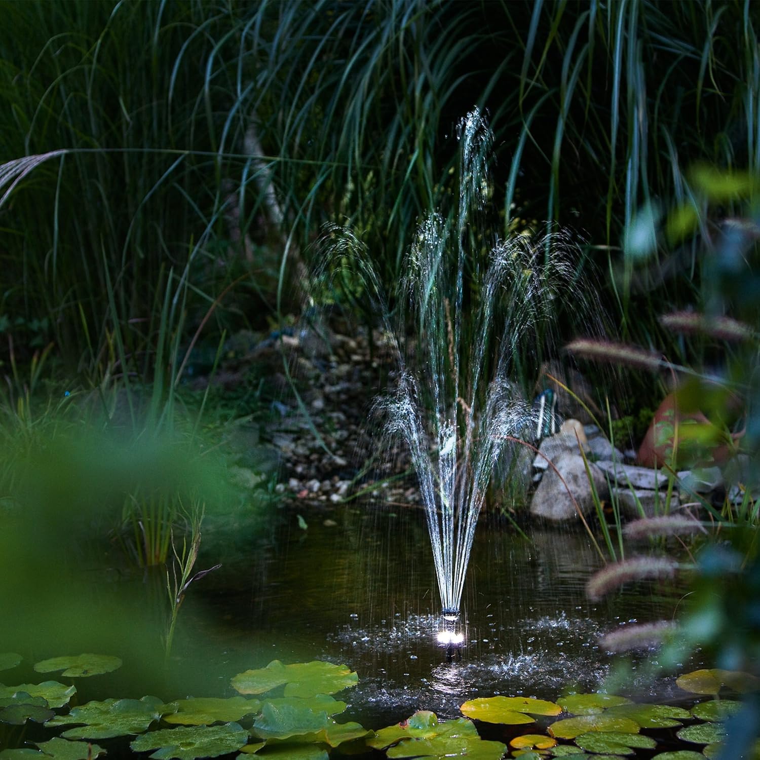 esotec Solar Teichfilterset Profi 15/550 LED, Teichfilter Komplettset mit Pumpe, LiFePo4 Akku, Solarmodul, Teichpumpe außen, mehrstufige Gartenteich Filterung, 100952 — Ansicht 5