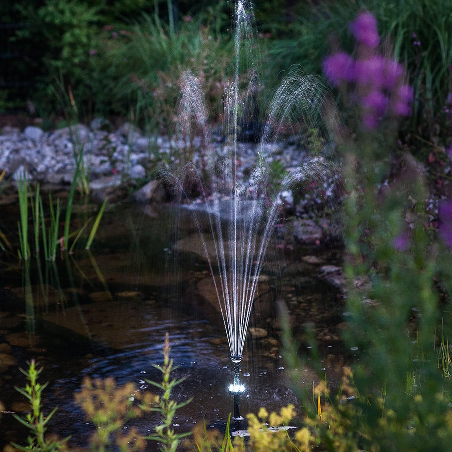 esotec Solar Teichpumpenset 25/700 LED, Teichpumpe mit Filter, außen Sprinklerpumpe 700l/h, LiFePo4 Akku, Solarmodul 25W, Solarbrunnen, Gartenteich Wasserspiel, Springbrunnenpumpe 101024 — Ansicht 4