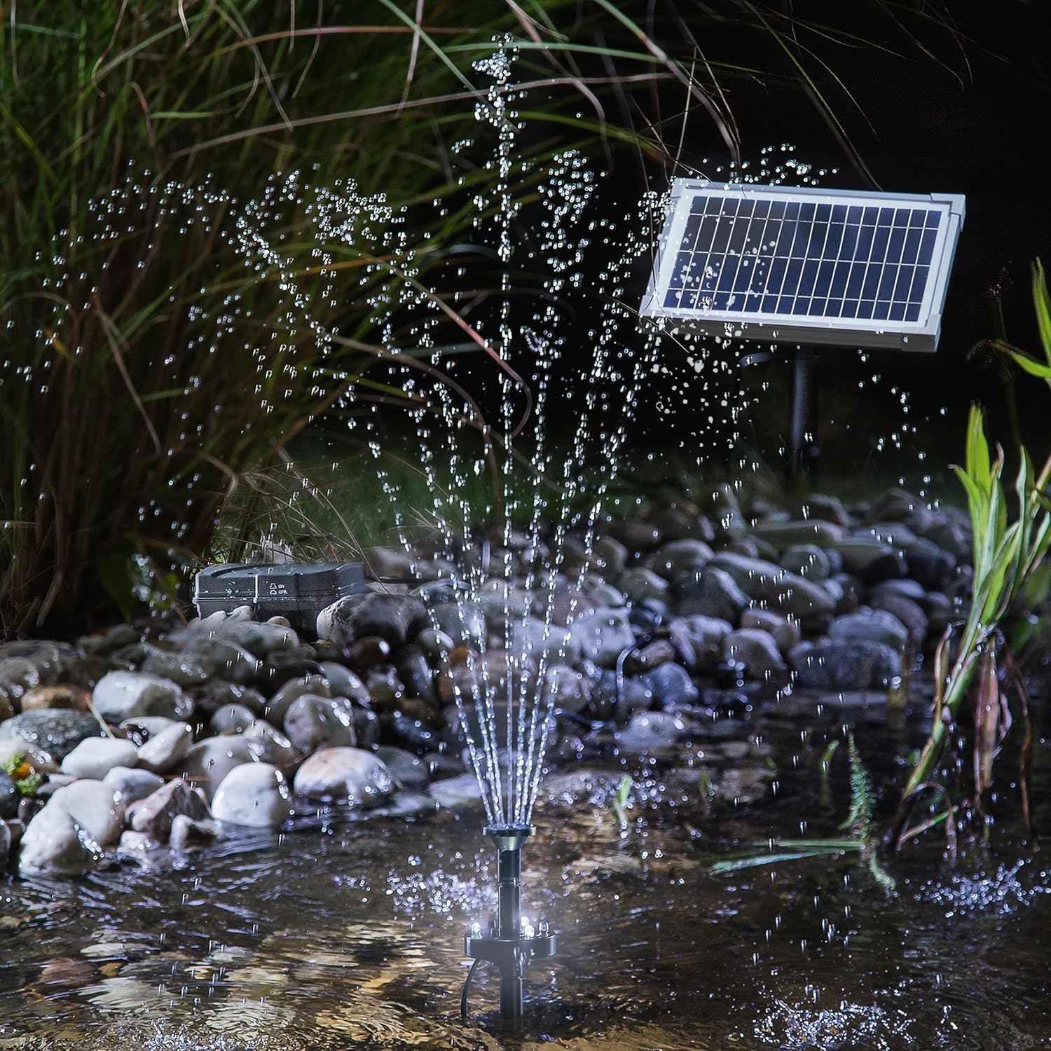 Esotec Solar Unterwasser-Teichfilter Komplettset mit Pumpe Profi 5/160 LED, 1,5Ah LiFePo4 Akku, Solarmodul, Teichfilterbox, Sprinkleraufsätze Filterschwamm 101069 — Ansicht 6