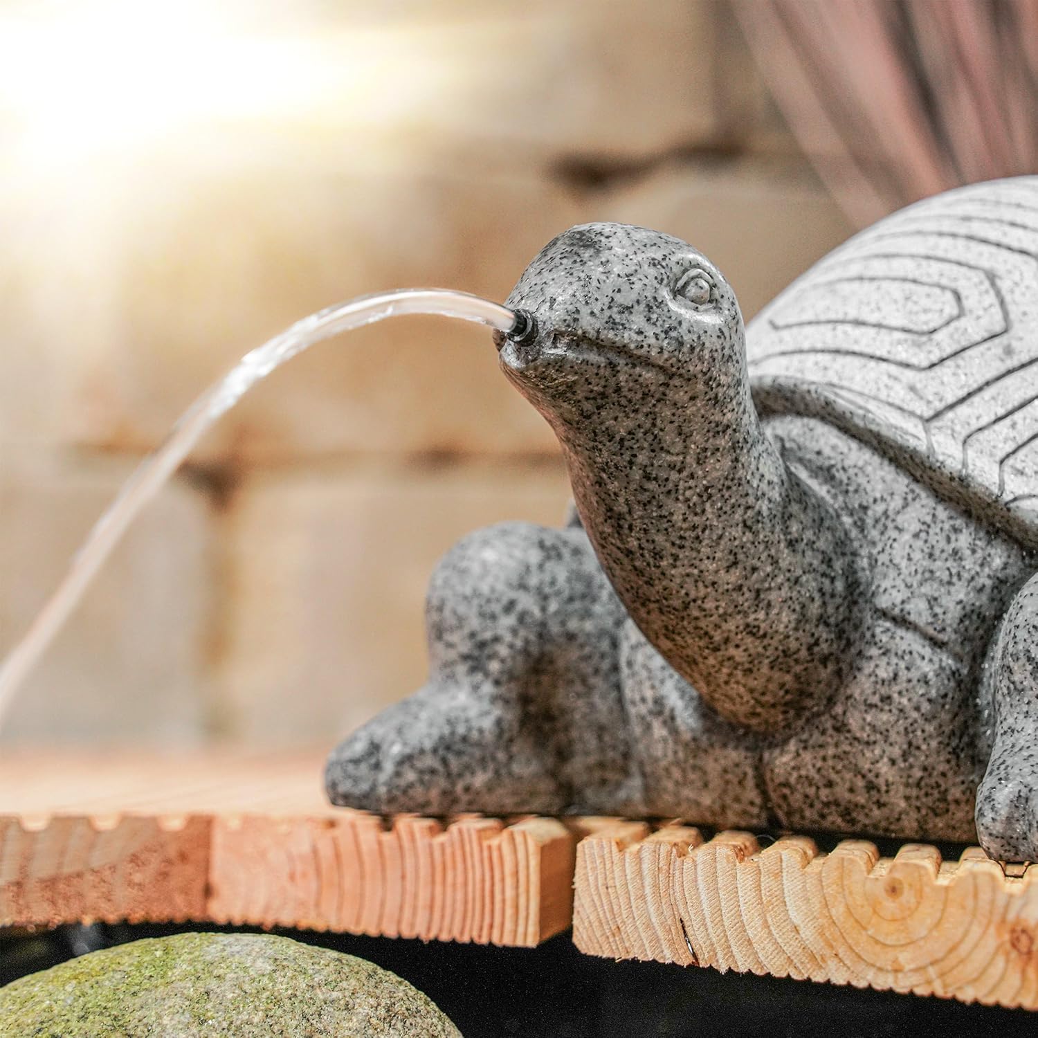 Esotec Solar Wasserspeier Komplettset, Schildkröte, Gartenteich Wasserspiel, Vogeltränke, Vogelbad, Gartenbrunnen mit Solarpumpe, 3m Schlauch, H=17cm 101667 — Ansicht 4