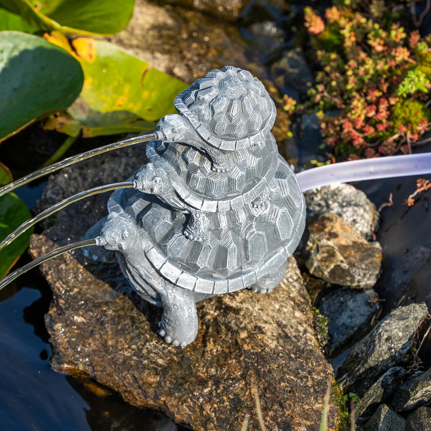 Esotec Solar Wasserspeier Komplettset, Schildkröten Trio, Gartenteich Wasserspiel, Vogeltränke, Gartenbrunnen mit Solarpumpe 610l/h, H=24cm 101686 — Ansicht 3