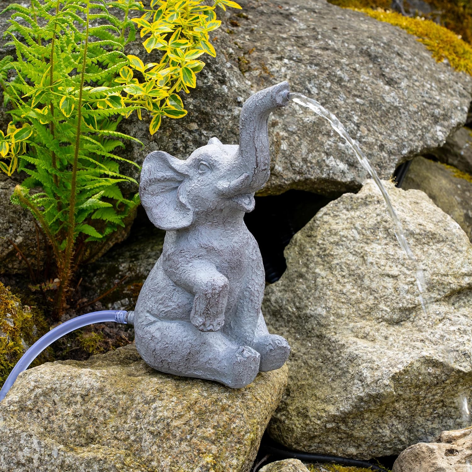 Esotec Solar Wasserspeier Set sitzender Elefant LUMI, H=17,5cm, Wasserspiel mit Teichpumpe 250l/h, Schlauch, Solarmodul, Solarbrunnen für draussen, Wasserspiel Garten-Teich 101675 — Ansicht 2