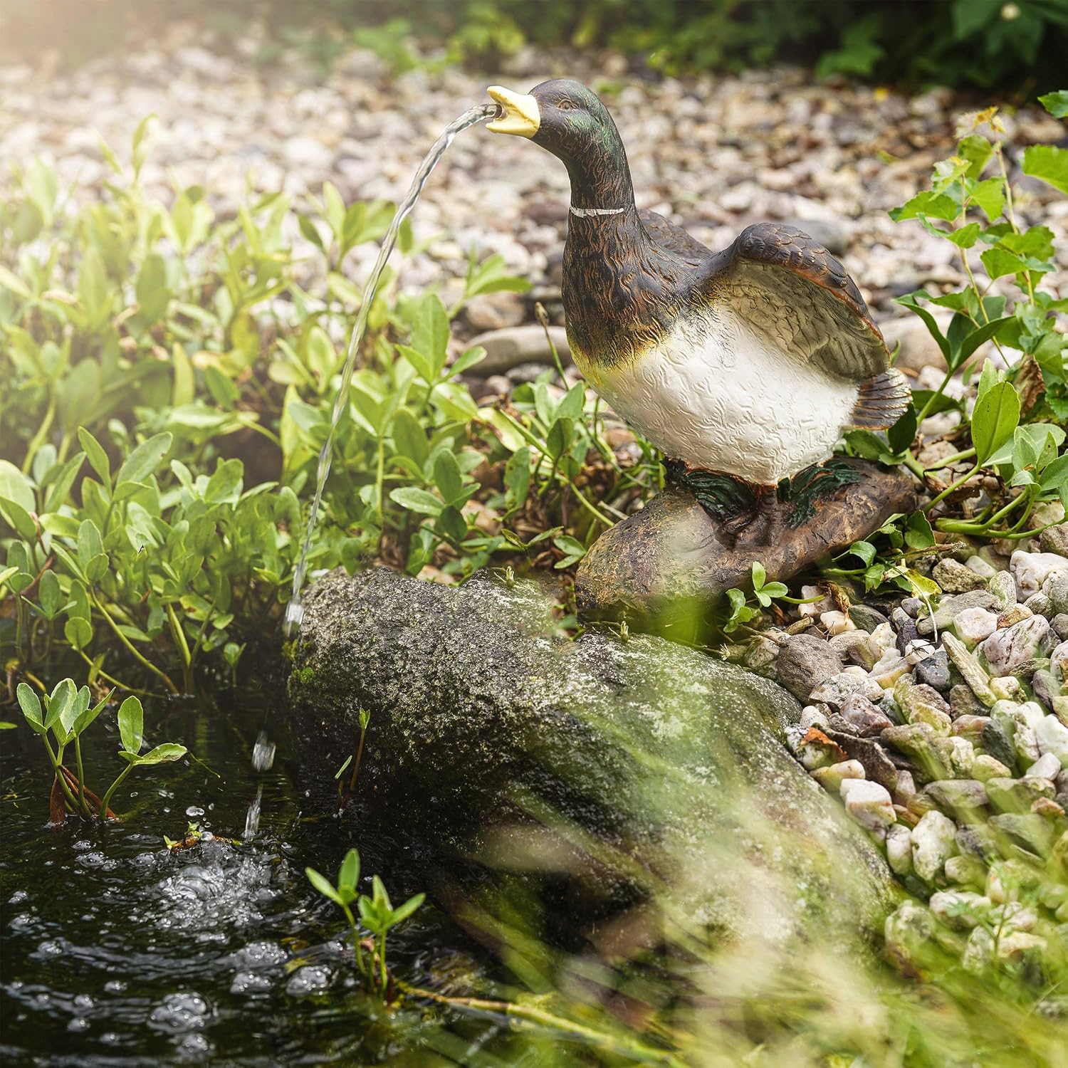 Esotec Solar Wasserspeier-Set, Wasserspiel, Gartenbrunnen, Gartenteich, Vogeltränke, Vogelbad, Enterich Lucky Duck mit Solarpumpe 5Wp Komplettset, 101659 — Ansicht 2
