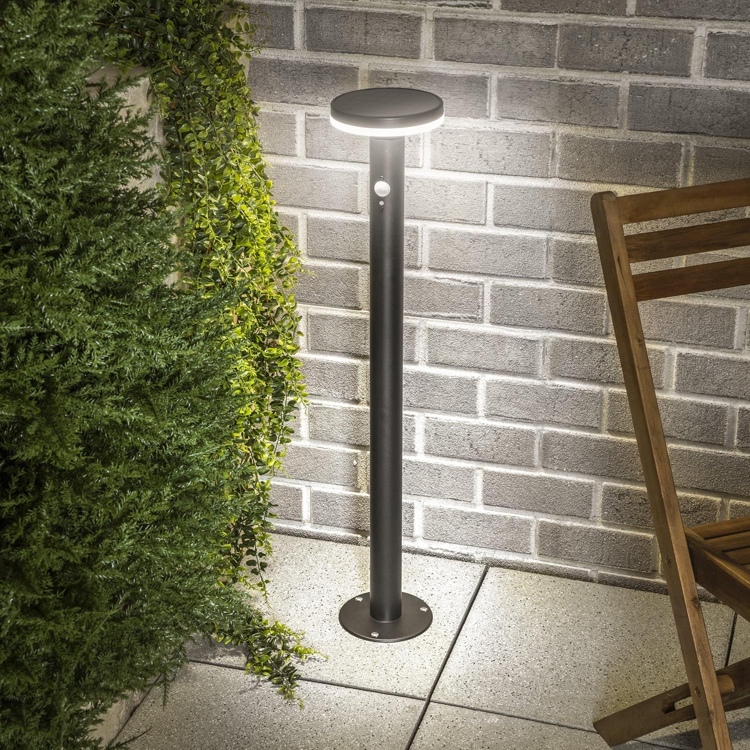 esotec Solar Wegeleuchte Mia 85 cm, Solarleuchte mit Bewegungsmelder, 600 lm, Solar Pollerleuchte mit 3 Leuchtmodi, IP44, 102593 — Ansicht 3