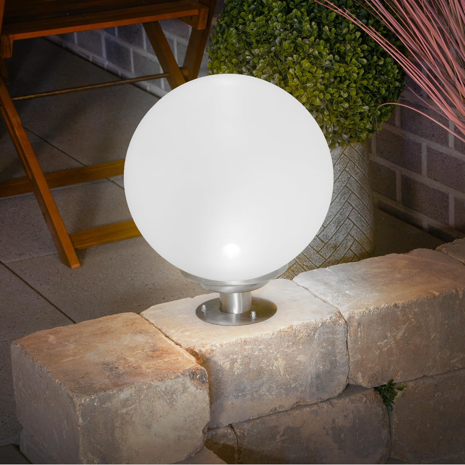 Esotec Solarkugel für den Garten CCT, D=30cm, Edelstahl Standfuß, IR-Fernbedienung, Lichtkugel, LED Gartenkugel, Solarleuchte, Kugelleuchte, wetterfest, winterfest, außen, IP44, 102636 — Ansicht 3