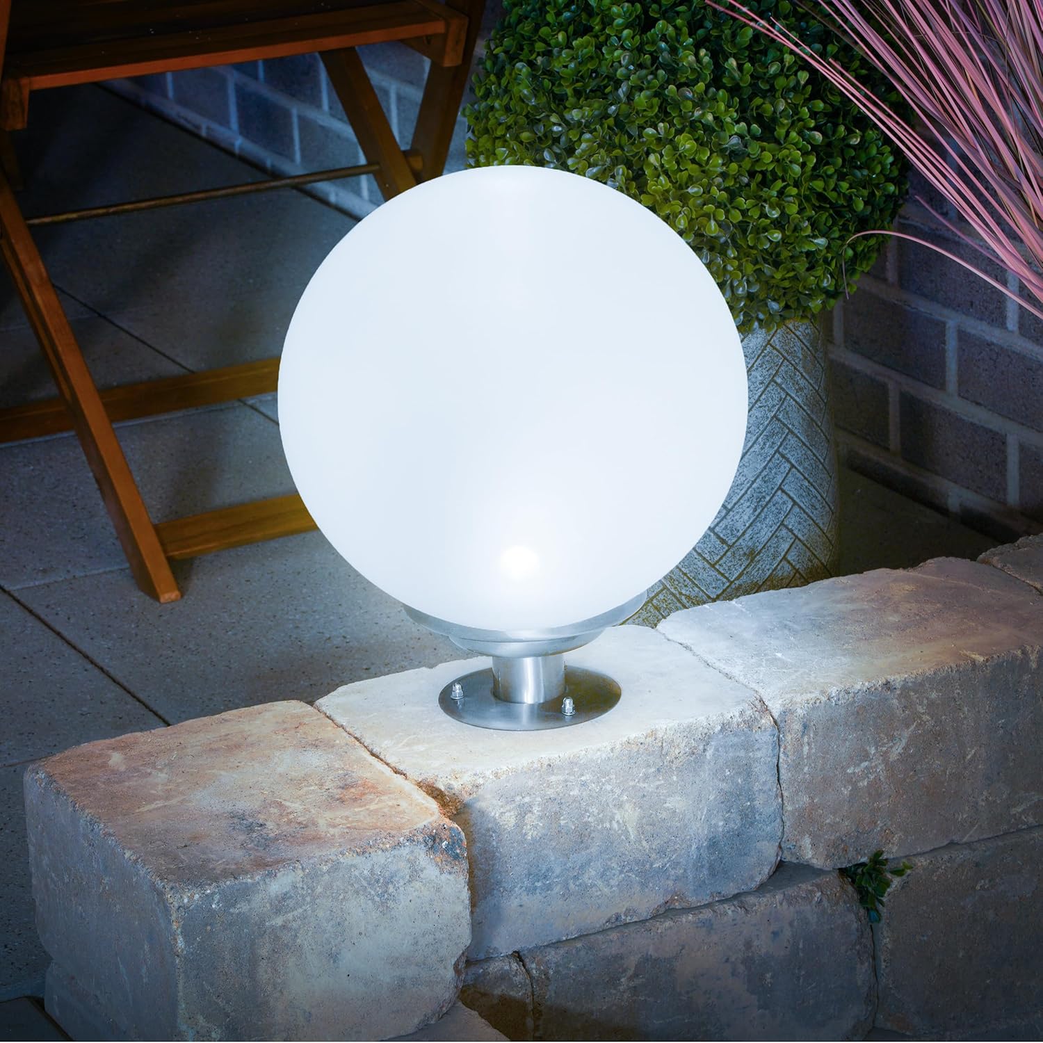 Esotec Solarkugel für den Garten CCT, D=30cm, Edelstahl Standfuß, IR-Fernbedienung, Lichtkugel, LED Gartenkugel, Solarleuchte, Kugelleuchte, wetterfest, winterfest, außen, IP44, 102636 — Ansicht 4
