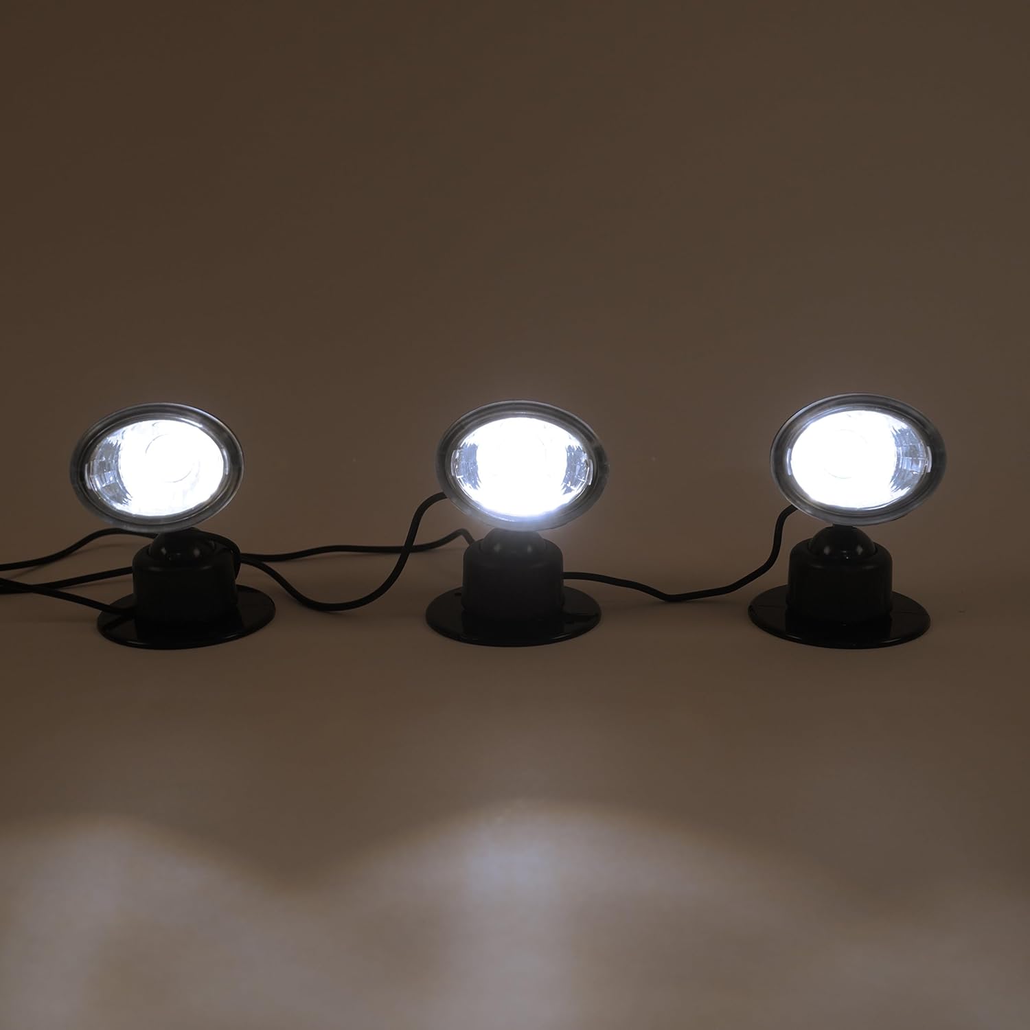 Esotec Solarstrahler Trio Pro 6500, 3er Set, Solarspotset, LiFePo4 Akku, Bodenleuchte, LED Teichbeleuchtung, Solarleuchte, 6500K, Erdspieß, IP44, winterfest, wetterfest, outdoor, außen, 102542 — Ansicht 5