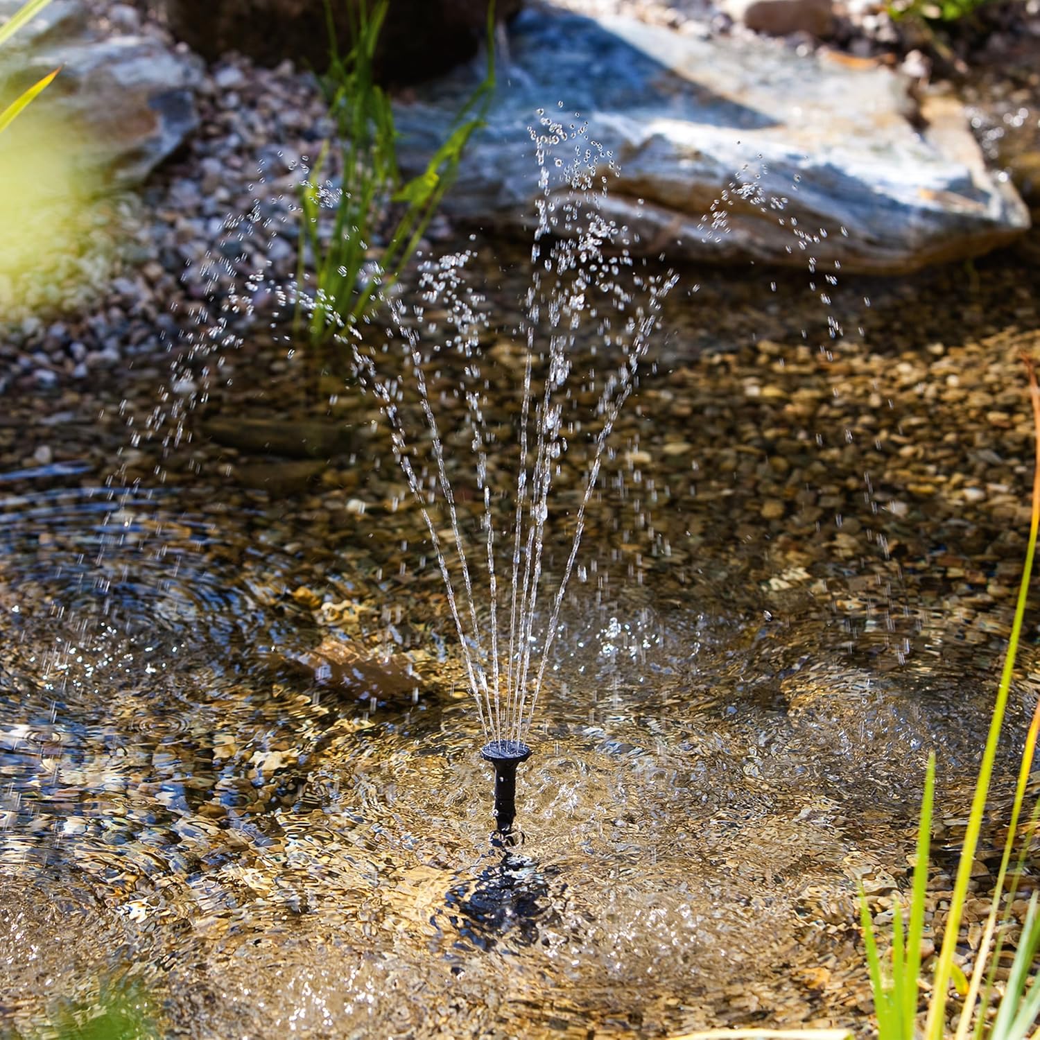 esotec Teichpumpe 230 l/h 6-9 VDC mit Sprinklerset, Springbrunnenpumpe, Wasserspiel Pumpe, LED-Anschluss IP68 101988 — Ansicht 6